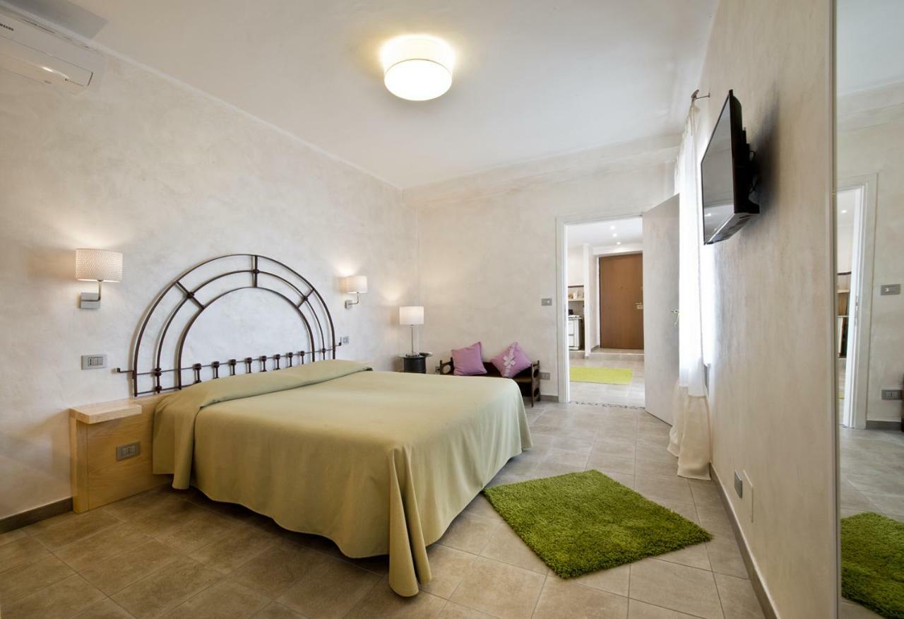 La Finestra Sulla Reggia Bed & Breakfast